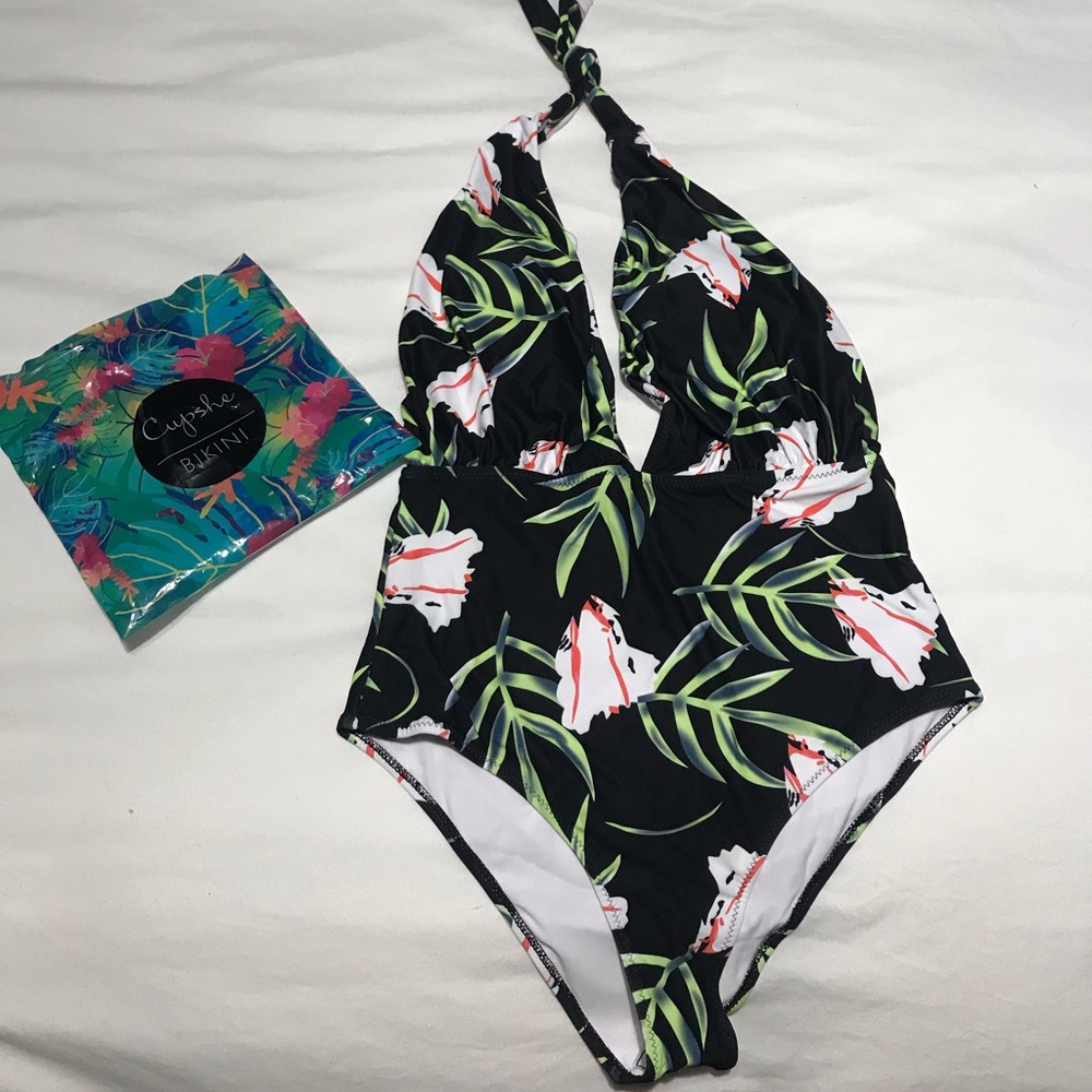 Cupshe one piece swimsuit NWT